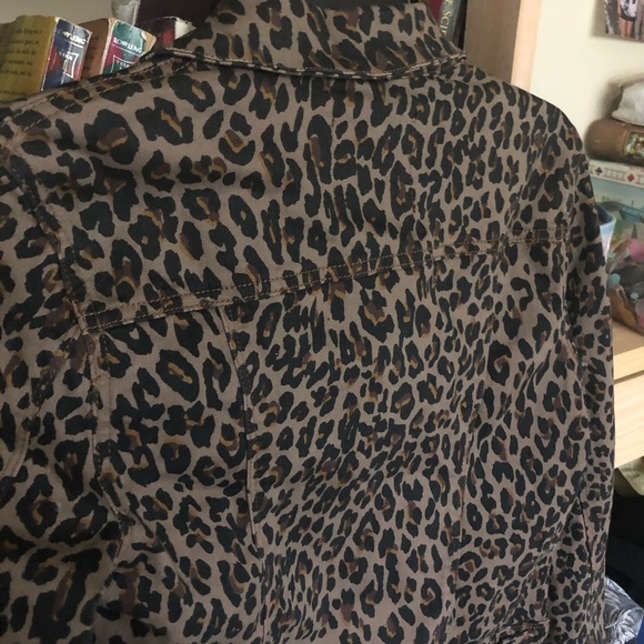 Cheetah Bengal Print Tan Sharp Denim Jean Jacket - Picture 3 of 13